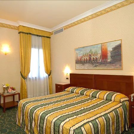 Готель Panorama 4*