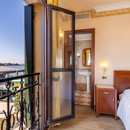 Готель Panorama 4*