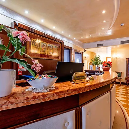 Ξενοδοχείο Panorama 4*