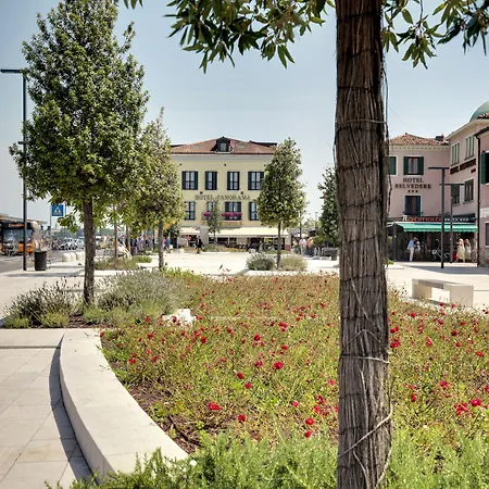 Ξενοδοχείο Panorama 4*