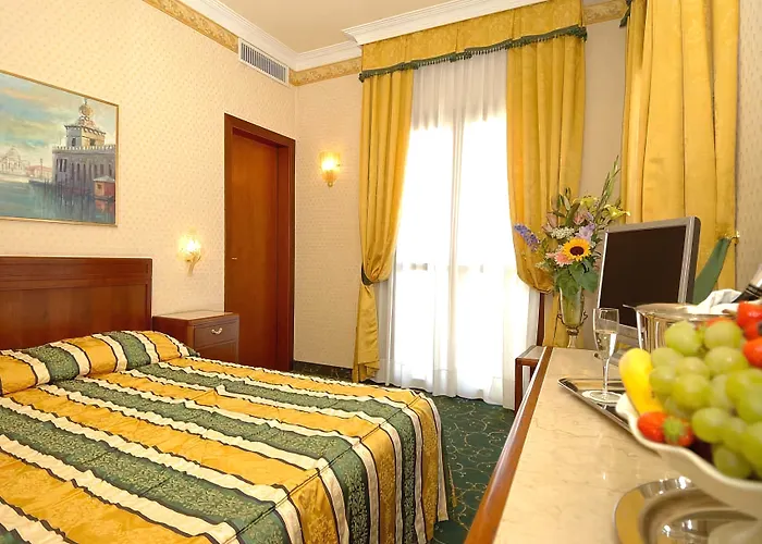 Panorama Hotel 4*